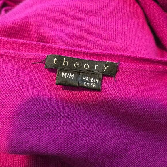 Theory 100% Cashmere Sweater Size Medium Two-Toned Ombre Deep V-Neck - Picture 5 of 5